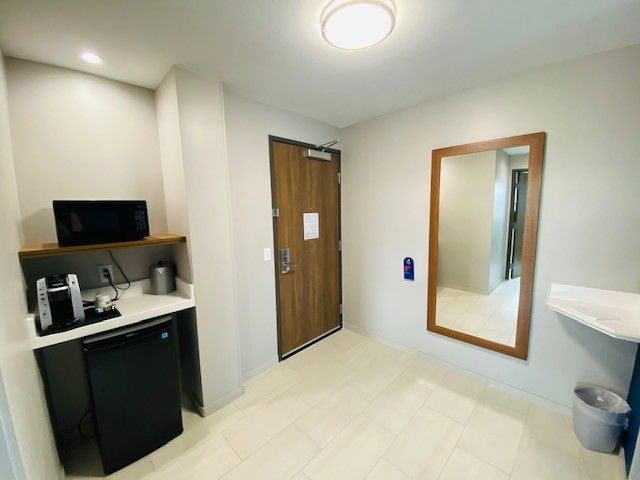 IHG Holiday Inn Express — project photo 8